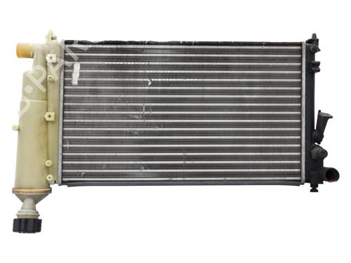 Radiateur à eau PEUGEOT 106 II (1A_, 1C_) 1.4 i (75 hp) 22178499
