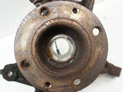 Used Left front steering knuckle Left front steering knuckle RENAULT SCÉNIC II (JM0/1_) 1.9 dCi (JM14) (131 hp) 20180535 20180535