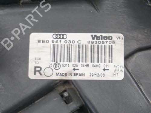 Used Right headlight Right headlight AUDI A4 B6 (8E2) 1.8 T quattro (150 hp) 18190685 18190685