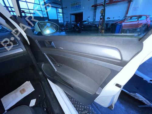 Forreste højre beklædning VW GOLF VII Variant (BA5, BV5) 1.6 TDI (115 hp) 31630708