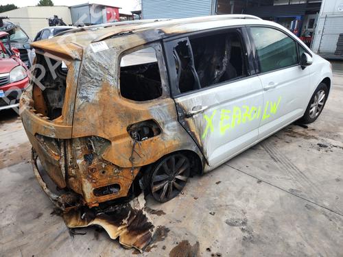 Right headlight VW TOURAN (5T1) 1.6 TDI | BP31063039C29  - Image 10