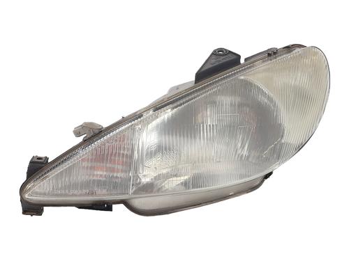 Faro izquierdo PEUGEOT 206 Hatchback (2A/C) 1.4 i (75 hp) 28588479