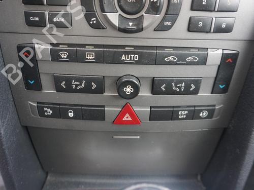 Left headlight PEUGEOT 407 (6D_) 2.0 HDi 135 (6DRHRH, 6DRHRE, 6DRHRG, 6DRHRJ) | BP21262961C28 