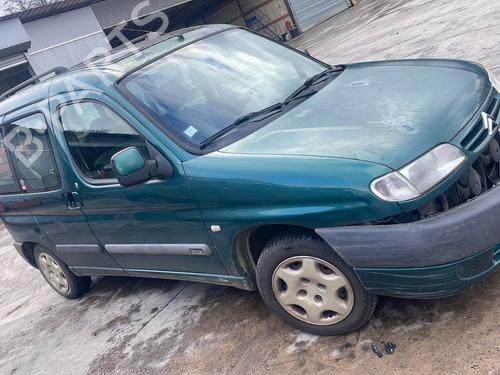 Right headlight CITROËN BERLINGO / BERLINGO FIRST MPV (MF_, GJK_, GFK_) 2.0 HDI 90 (MFRHY) | BP31637093C29