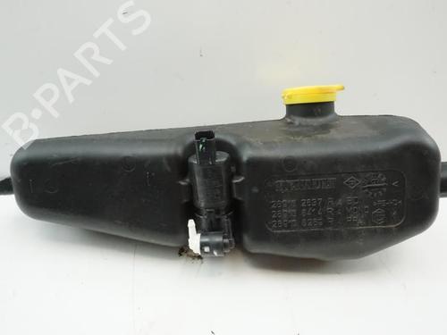 Used Windscreen washer tank DACIA SANDERO II 1.5 Blue dCi 95 (B8JL) (95 hp) 18179069