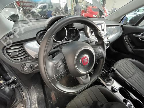 Used Steering wheel Steering wheel FIAT 500X (334_) 1.6 D Multijet (334AXA1B, 334AXA11) (120 hp) 30484564 30484564