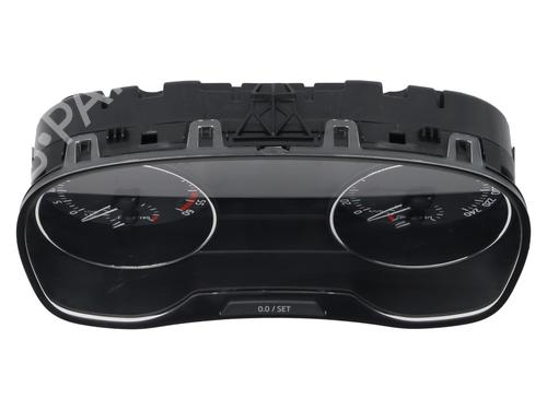 Instrument cluster SKODA FABIA III (NJ3) 1.4 TDI | BP23763331C47 