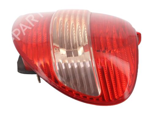 Feu arrière droit TOYOTA AVENSIS Liftback (_T22_) 1.6 VVT-i (ZZT220_, ZZT220R) | BP30618536C35 