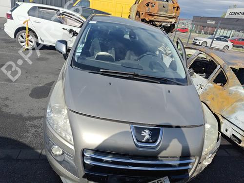 Right headlight PEUGEOT 3008 I MPV (0U_) 2.0 HDi Hybrid4 (0URHCA) | BP32027652C29 