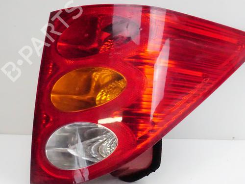 Used Right taillight PEUGEOT 1007 (KM_) 1.4 HDi (68 hp) 18196136