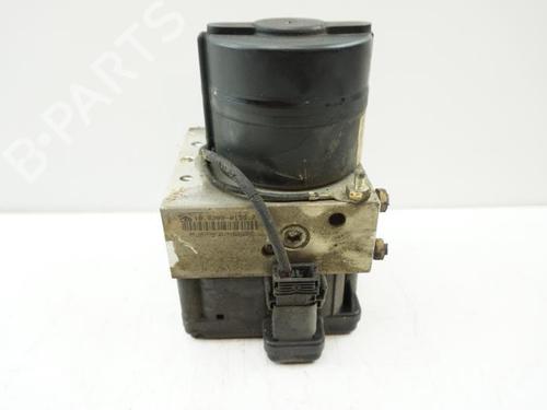 Used ABS pump MERCEDES-BENZ C-CLASS (W202) C 250 Turbo-D (202.128) (150 hp) 18174071
