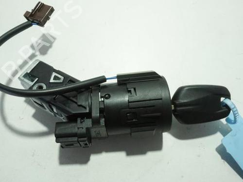 Used Ignition barrel PEUGEOT 208 I (CA_, CC_) 1.6 HDi (92 hp) 18189950