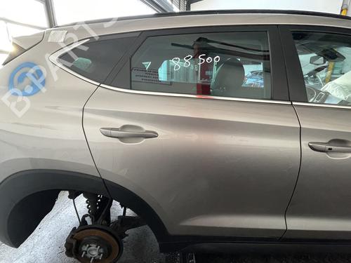 Porte arrière droite HYUNDAI TUCSON (TL, TLE) 1.7 CRDi (116 hp) 31978896