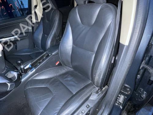 Sæde venstre fortil VOLVO XC60 I SUV (156) D5 AWD (205 hp) 32312103