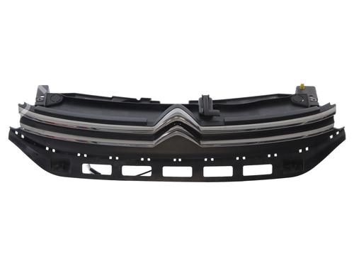 Used Grille CITROËN C3 III (SX) 1.2 PureTech 82 (83 hp) 26958357