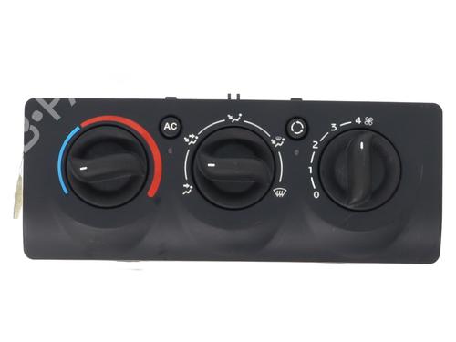 Used Climate control RENAULT CLIO II (BB_, CB_) 1.2 (BB0A, BB0F, BB10, BB1K, BB28, BB2D, BB2H, CB0A,... (58 hp) 21052964