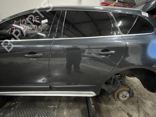 Puerta trasera izquierda VOLVO XC60 I SUV (156) D5 AWD (205 hp) 32331739