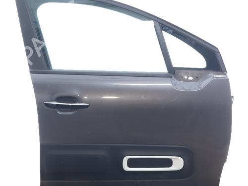 Used Right front door Right front door 39396797 39396797