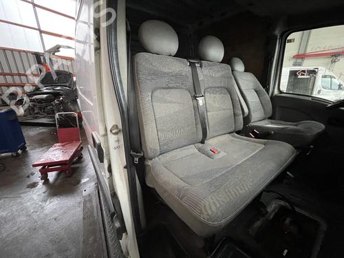 Stol høyre foran RENAULT MASTER II Van (FD) 2.5 dCi (FD02) (101 hp) 31838343