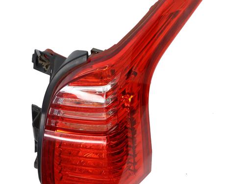 Used Right taillight PEUGEOT 5008 (0U_, 0E_) 1.6 HDi (114 hp) 23843469