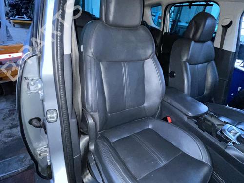 Used Right front seat PEUGEOT 3008 I MPV (0U_) 2.0 HDi 150 / BlueHDi 150 (150 hp) 23762664