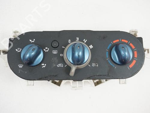 Used Climate control RENAULT TWINGO II (CN0_) 1.5 dCi (CN0E) (64 hp) 18188457