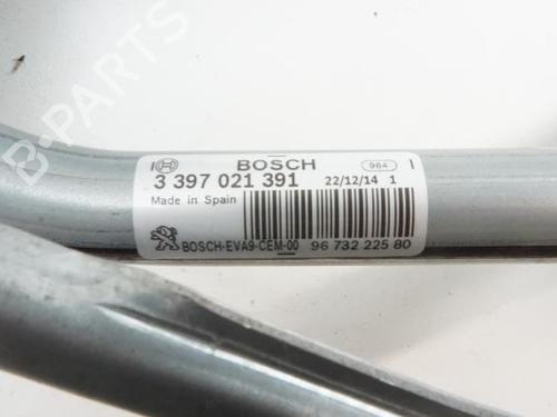 Used Front wiper motor Front wiper motor PEUGEOT 208 I (CA_, CC_) 1.0 VTi (68 hp) 18185409 18185409