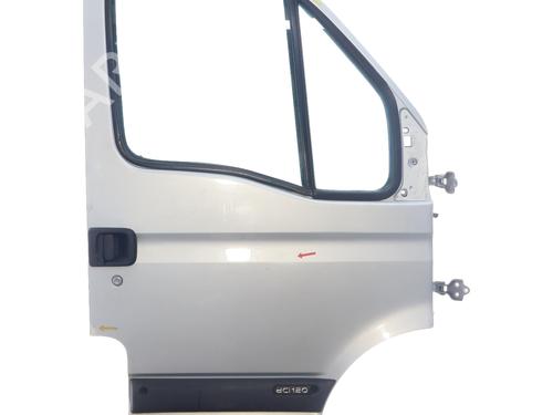 Used Right front door Right front door RENAULT MASTER II Van (FD) 2.5 dCi (FD02) (101 hp) 33235160 33235160