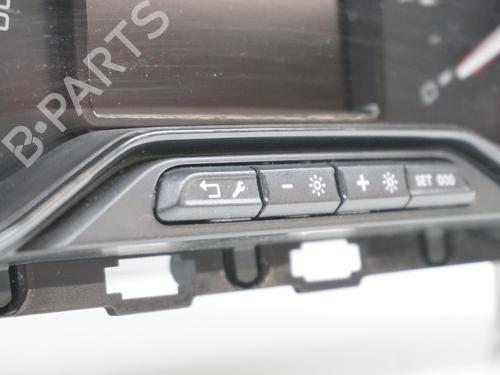 Used Instrument cluster Instrument cluster CITROËN C3 III (SX) 1.2 VTi 82 (82 hp) 18185079 18185079