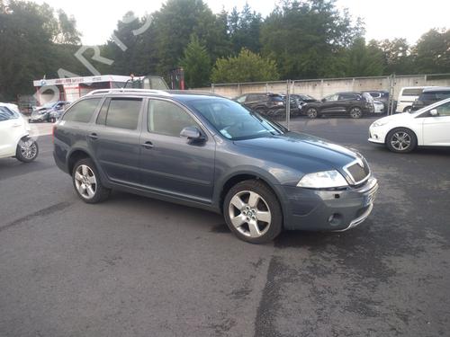 Right headlight SKODA OCTAVIA II Combi (1Z5) 2.0 TDI 4x4 | BP28806331C29 - Image 14