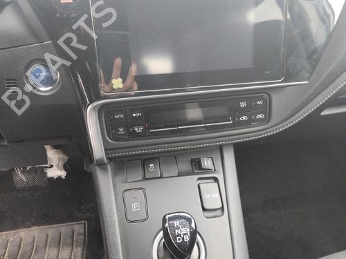 Used Parts TOYOTA AURIS Estate (_E18_)  1.8 Hybrid (ZWE186_, ZWE186R, ZWE186H)  4559465