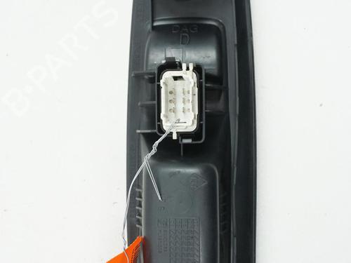 Used Right front window switch Right front window switch RENAULT CLIO II (BB_, CB_) 1.2 16V (BB05, BB0W, BB11, BB27, BB2T, BB2U, BB2V, CB05,... (75 hp) 18188380 18188380