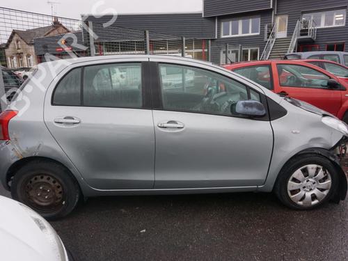 Lampa tylna lewa TOYOTA YARIS (_P9_) 1.3 VVT-i (SCP90_, SCP90R) | BP29919365C34