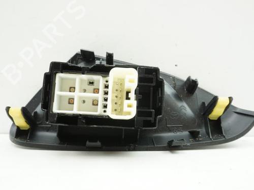 Used Right front window switch CITROËN C1 II (PA_, PS_) 1.0 VTi 72 (72 hp) 18185371