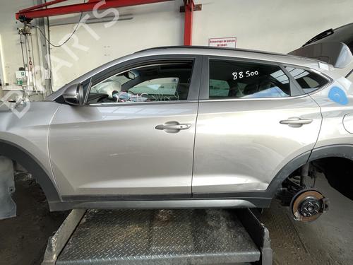 Used Left front door HYUNDAI TUCSON (TL, TLE) 1.7 CRDi (116 hp) 31978894