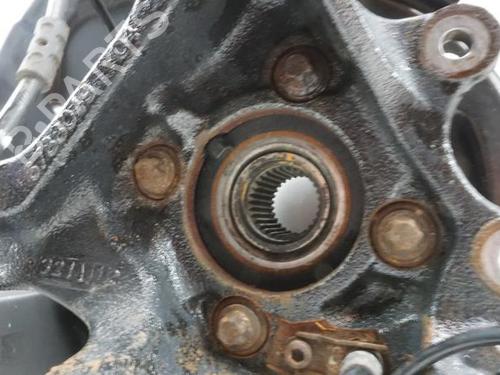 Used Left rear steering knuckle BMW X1 (E84) xDrive 18 d (143 hp) 18189559
