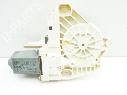 Used Right rear window motor SKODA SUPERB II (3T4) 1.8 TSI (160 hp) 18189080