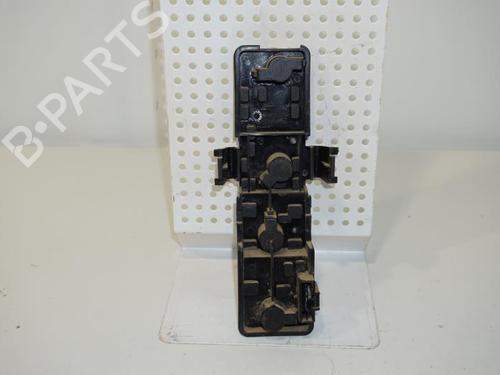 Używane Oprawka żarówki CITROËN XSARA PICASSO (N68) 2.0 HDi (90 hp) 22071813