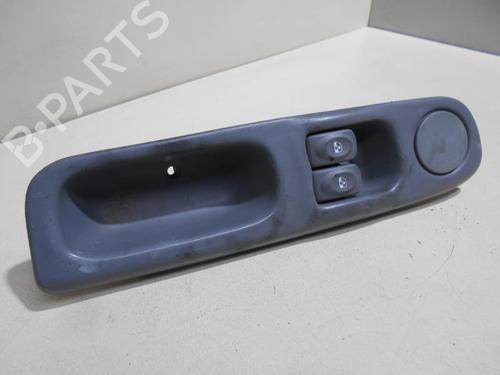 Used Left front window switch RENAULT TWINGO I (C06_) 1.2 16V (C06C, C06D, C06K) (75 hp) 32024425