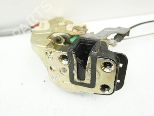 Used Front right lock KIA SORENTO I (JC) 2.5 CRDi 4WD (140 hp) 18178048