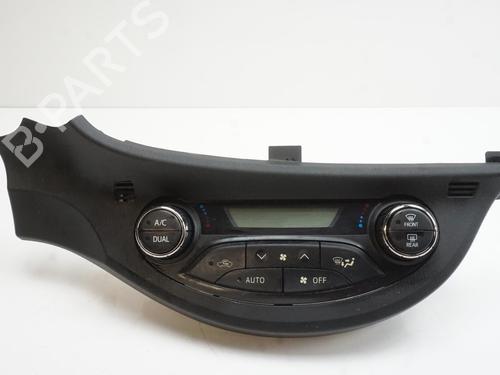 Used Climate control TOYOTA YARIS (_P13_) 1.4 D (NLP130_, NLP130) (90 hp) 18177412