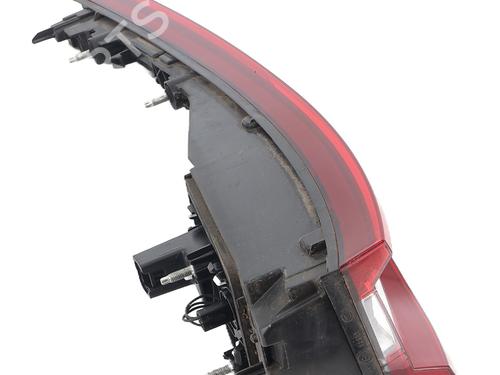 Left tailgate light RENAULT MEGANE IV Hatchback (B9A/M/N_) 1.5 dCi 110 (B9A3) | BP22718645C79 