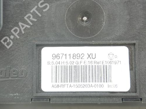 Used Climate control Climate control CITROËN C3 Picasso (SH_) 1.6 HDI 90 (92 hp) 18180135 18180135