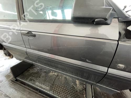 Used Right front door Right front door 29162169 29162169