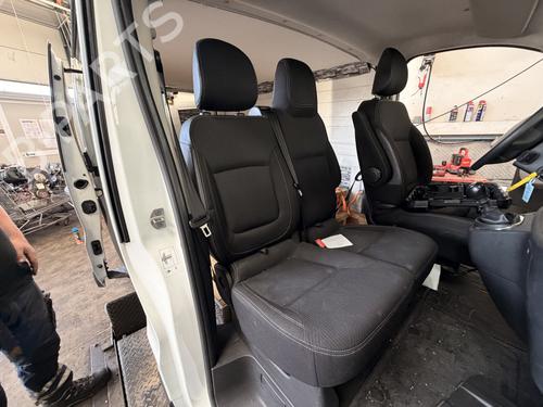 Right front seat RENAULT TRAFIC III Van (FG_) 1.6 dCi 125 (FGMH) | BP38925529C16 - Image 3