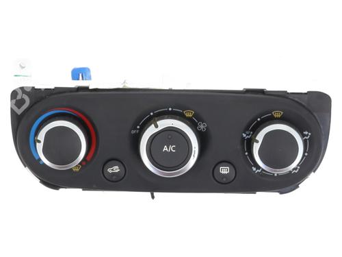 climate-control-renault-clio-iv-bh_-2012-2013-2014-2015-2016-2017-2018-2019-2020-2021-24595408 main image