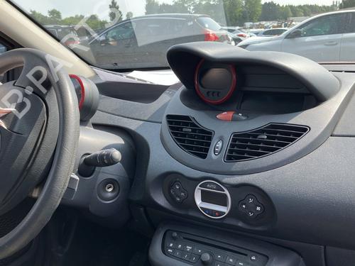 Left front fog light RENAULT TWINGO II (CN0_) 1.2 16V (CN0K, CN0V, CN0A) | BP26933332C30 - Image 14