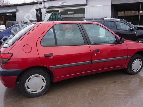 Grille PEUGEOT 306 Hatchback (7A, 7C, N3, N5) 1.4 | BP18196554C40 