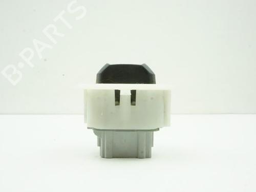 Used Right front window switch RENAULT MEGANE II (BM0/1_, CM0/1_) 1.9 dCi (131 hp) 18174581