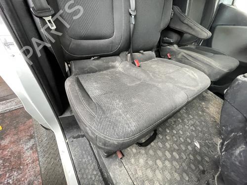Used Right front seat Right front seat RENAULT TRAFIC III Van (FG_) 1.6 dCi 120 (FGMK) (121 hp) 26217933 26217933